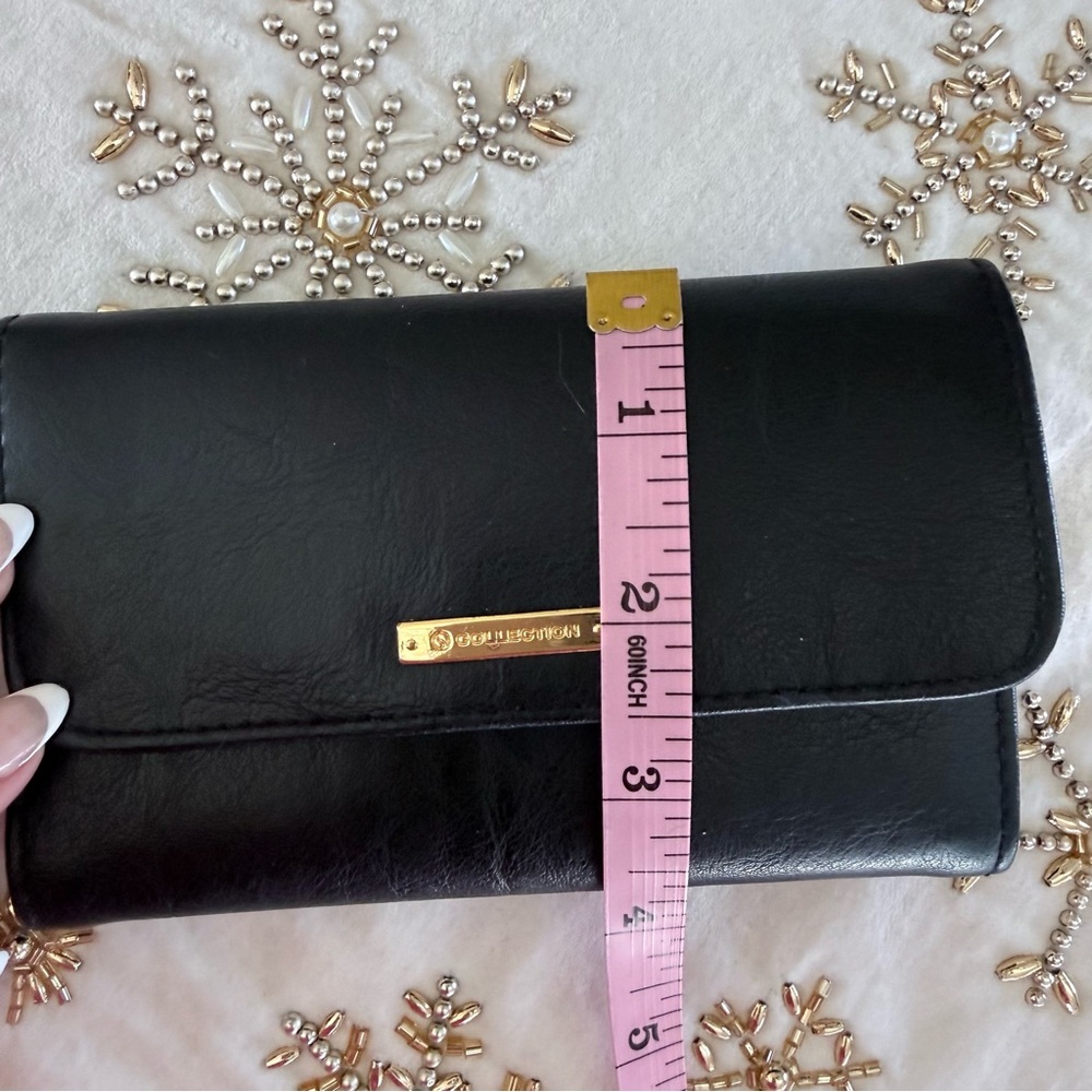 St. John Collection black leather trifold wallet NWOT - Picture 3 of 6